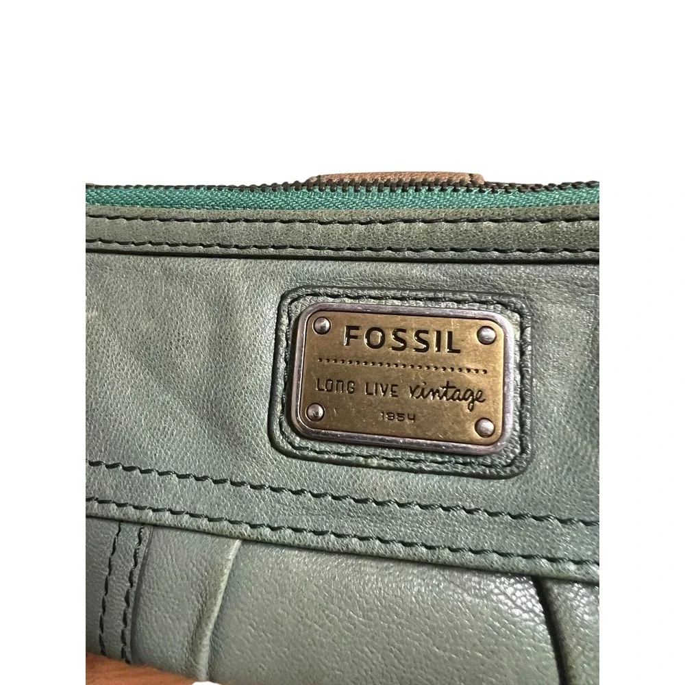 Fossil Emory Mint Leather Super Soft Saddle Wallet 
